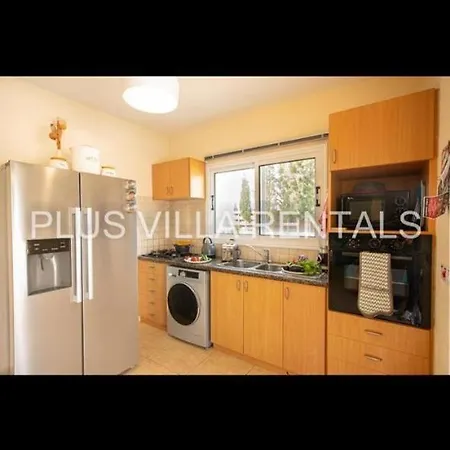 4 In Ayia Thekla Apartment *