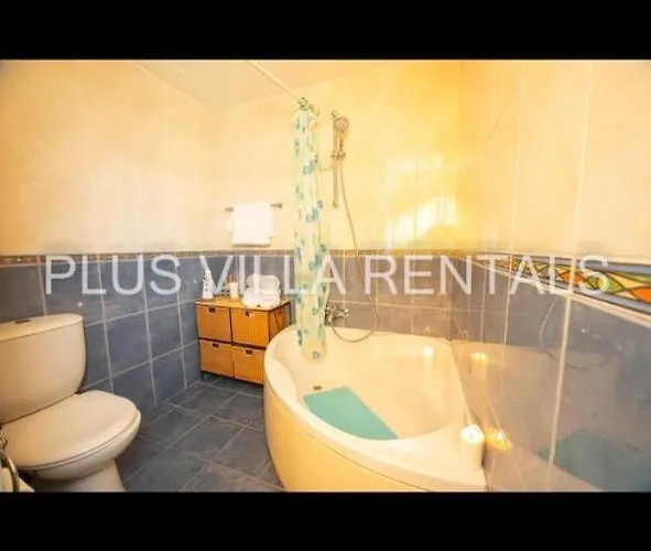 4 In Ayia Thekla * Ayia Napa