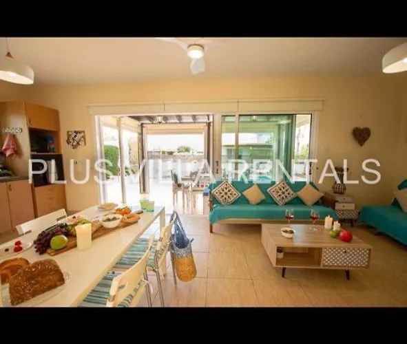 4 In Ayia Thekla * Agia Napa